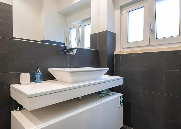 Principe Real Concept By Lovelystay * Lisboa